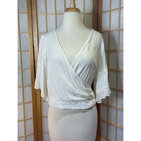 Japna Sm Cropped Crossover Top - Picture 10 of 15
